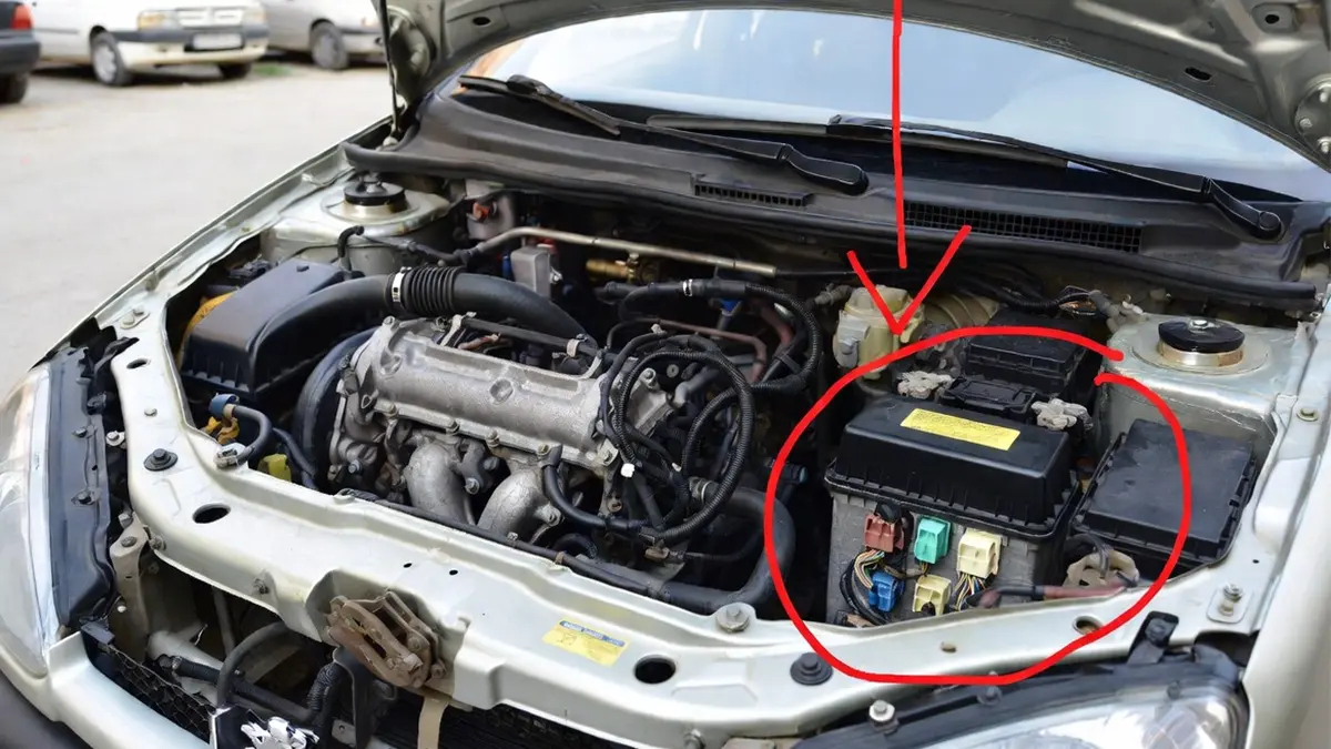 رله کمپرسور کولر 206 کجاست